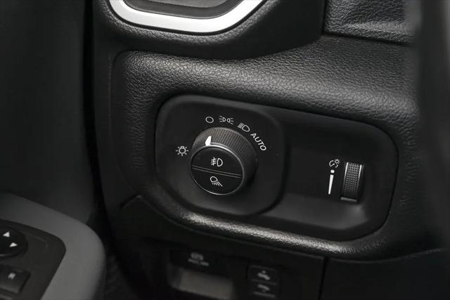 2021 Ram 1500 Big Horn Crew Cab 4x4 5'7" Box
