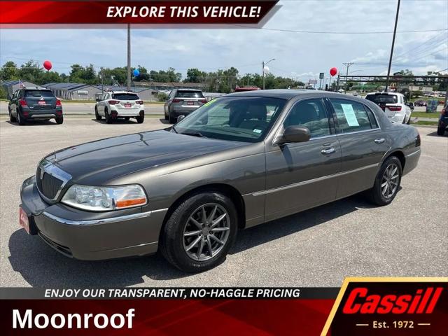 2003 Lincoln Town Car Signature for sale in Cedar Rapids, IA