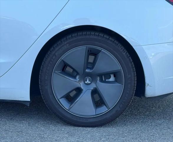 2022 Tesla Model 3 Standard Range Plus