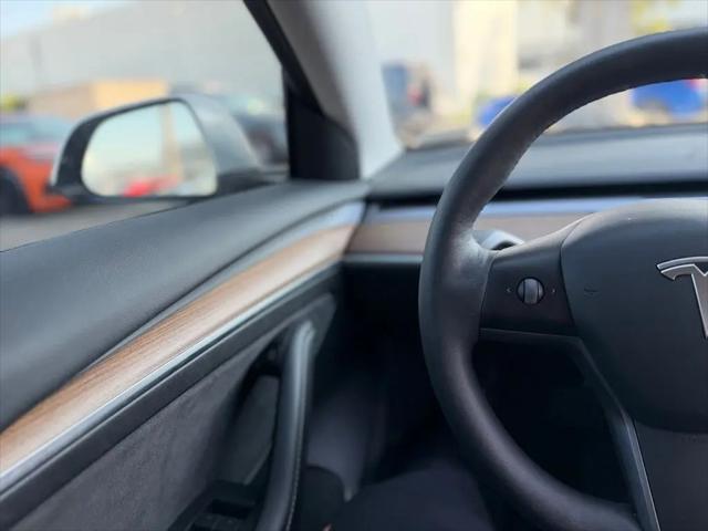 2022 Tesla Model 3 Standard Range Plus