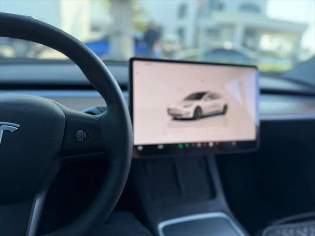 2022 Tesla Model 3 Standard Range Plus