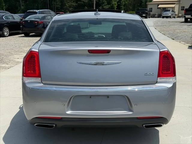 2017 Chrysler 300 Limited