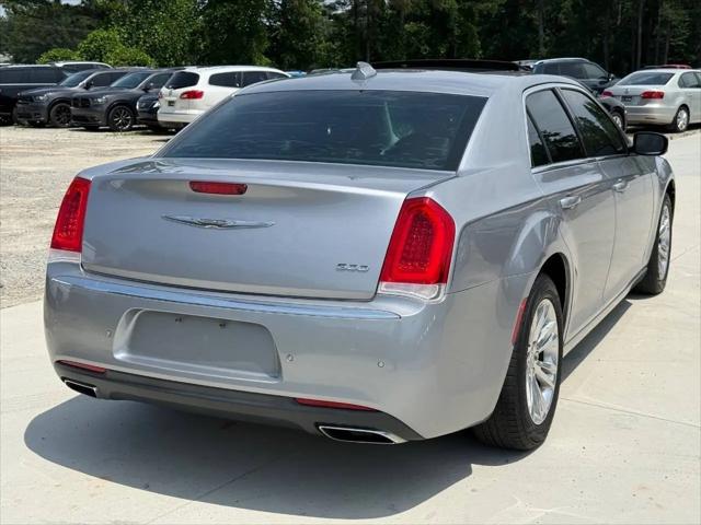 2017 Chrysler 300 Limited
