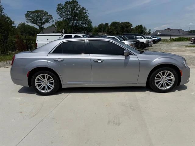 2017 Chrysler 300 Limited