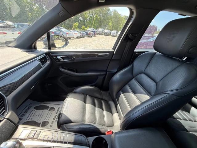 2015 Porsche Macan S