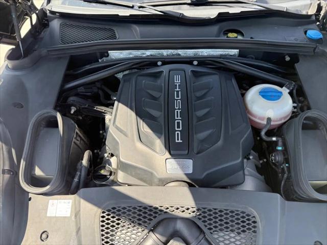 2015 Porsche Macan S