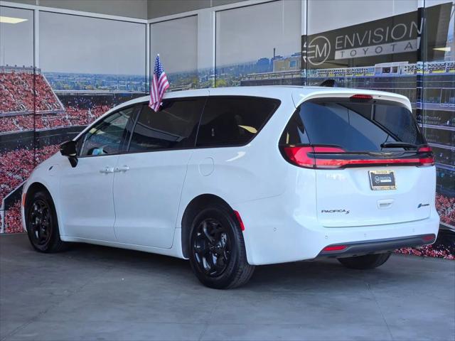 2024 Chrysler Pacifica Hybrid S Appearance Pkg