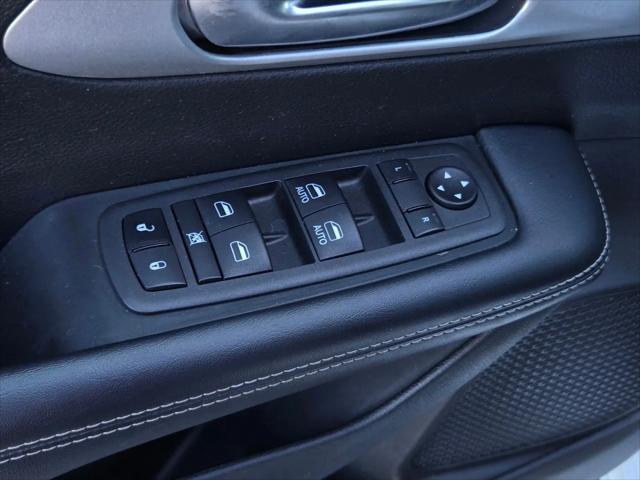 2024 Chrysler Pacifica Hybrid S Appearance Pkg