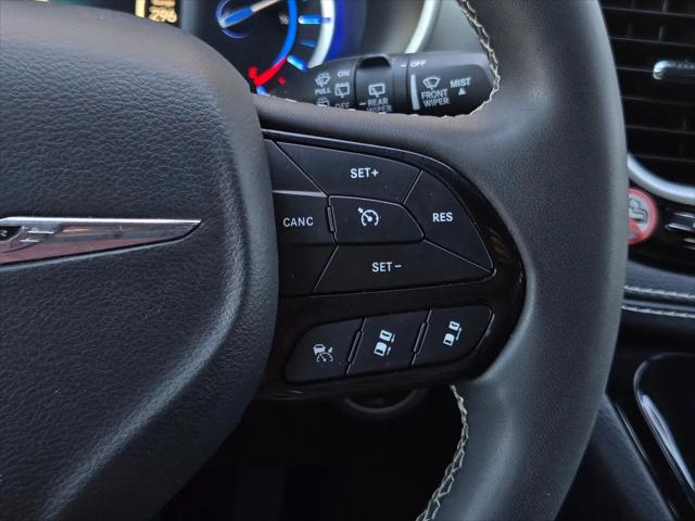2024 Chrysler Pacifica Hybrid S Appearance Pkg