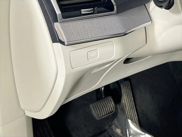 2025 Volvo XC90 Plus