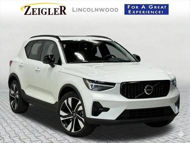 2024 Volvo XC40 B5 Plus Dark Theme for sale in Lincolnwood, IL