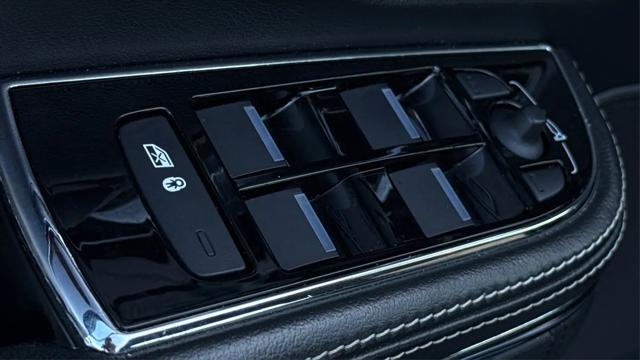 2015 Jaguar XJ XJL Portfolio