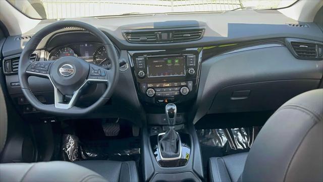 2022 Nissan Rogue Sport SL AWD Xtronic CVT