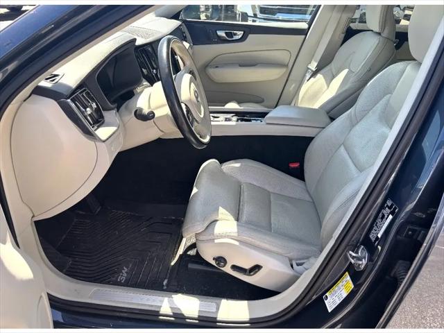 2021 Volvo XC60 T5 Inscription