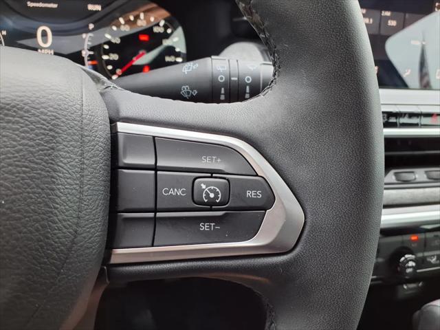 2023 Jeep Compass Latitude Lux FWD