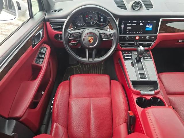 2023 Porsche Macan T