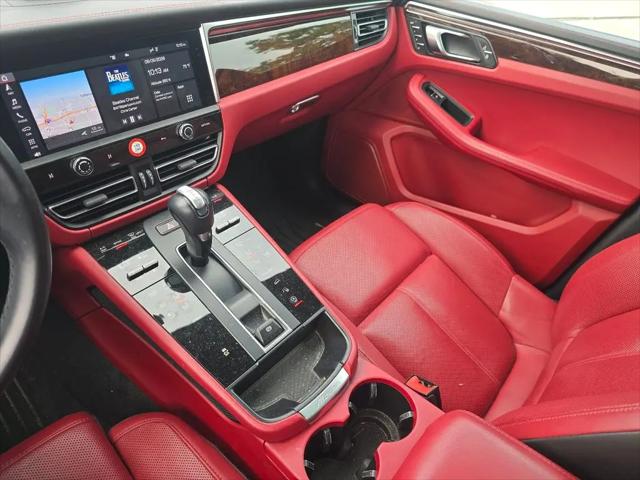 2023 Porsche Macan T