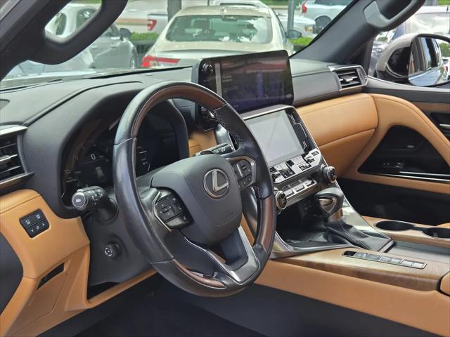 2023 Lexus LX Luxury