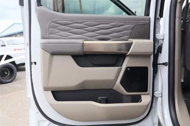 2025 Ford F-350 Platinum
