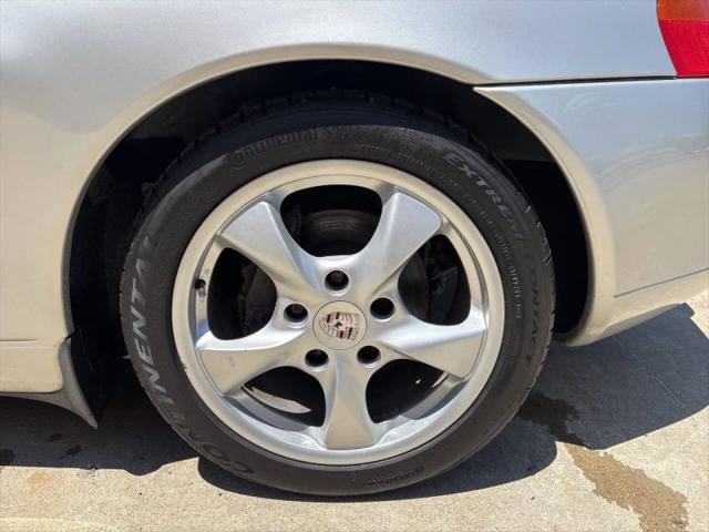 2001 Porsche Boxster Base