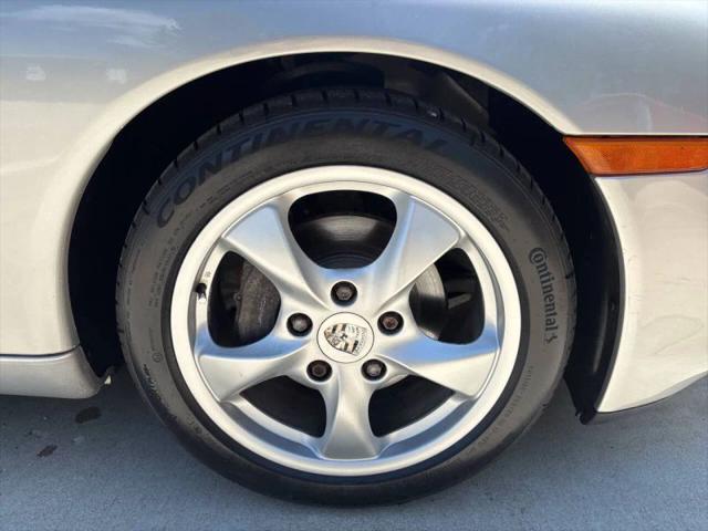 2001 Porsche Boxster Base