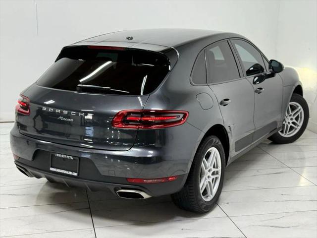 2017 Porsche Macan Base