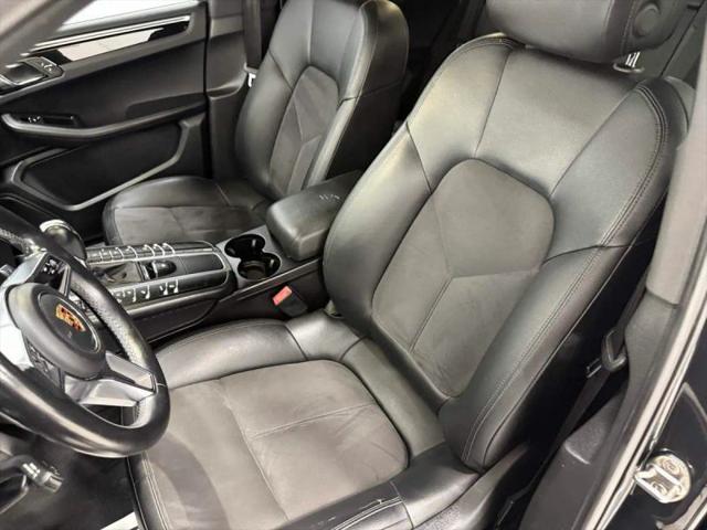 2017 Porsche Macan Base