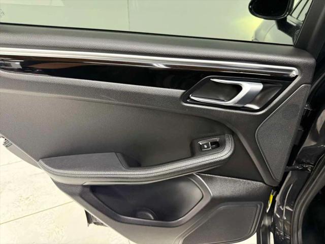2017 Porsche Macan Base