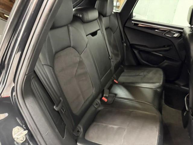 2017 Porsche Macan Base