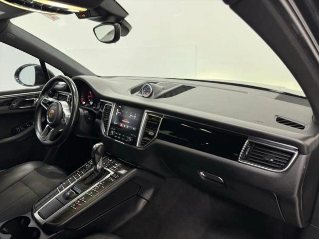 2017 Porsche Macan Base