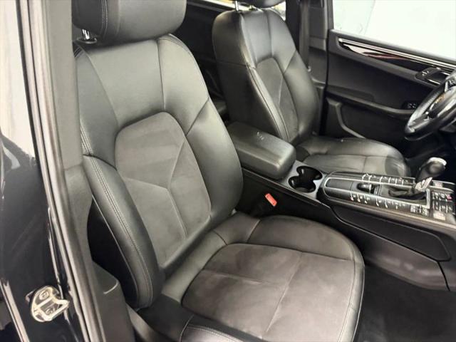 2017 Porsche Macan Base