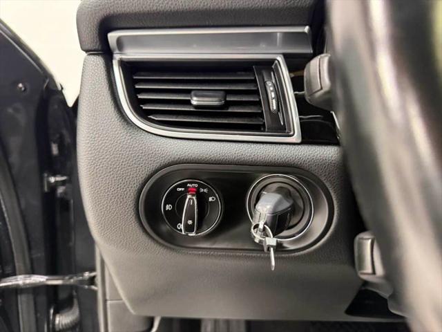 2017 Porsche Macan Base