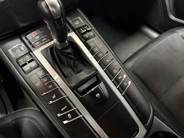2017 Porsche Macan Base
