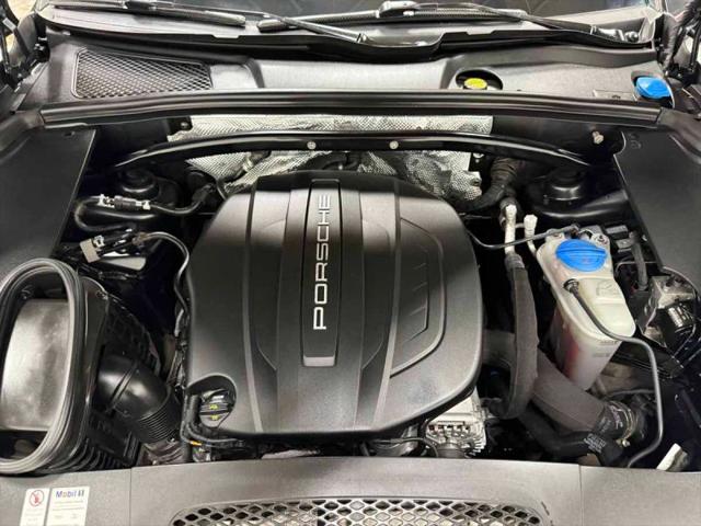 2017 Porsche Macan Base