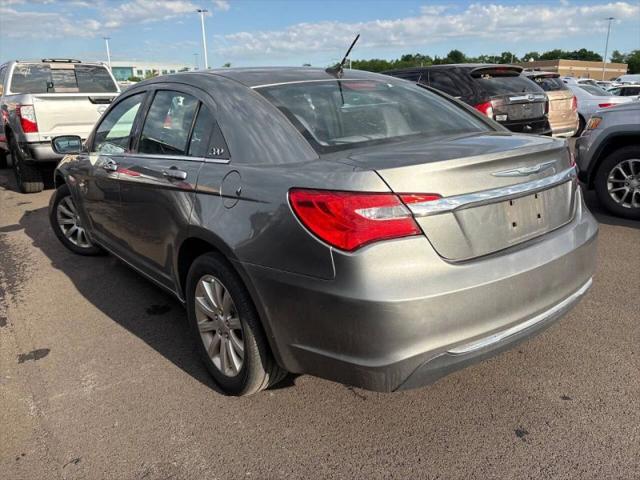 2013 Chrysler 200 Touring