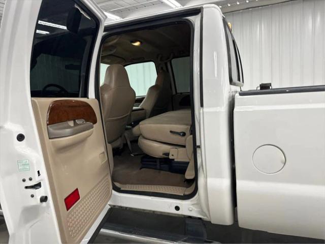 2004 Ford F-350 Lariat