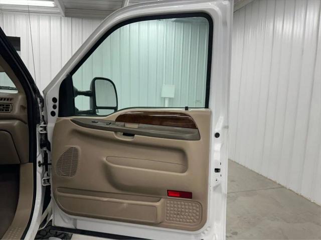 2004 Ford F-350 Lariat