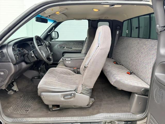 2001 Dodge Ram 1500 Base