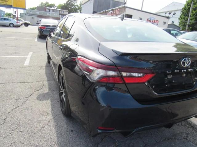 2021 Toyota Camry SE AWD