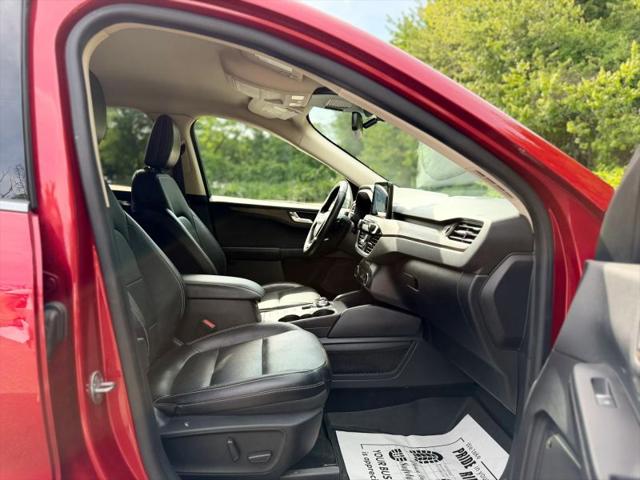 2020 Ford Escape Titanium