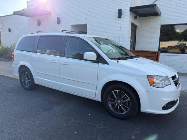 2017 Dodge Grand Caravan SXT for sale in Flowery Branch, GA