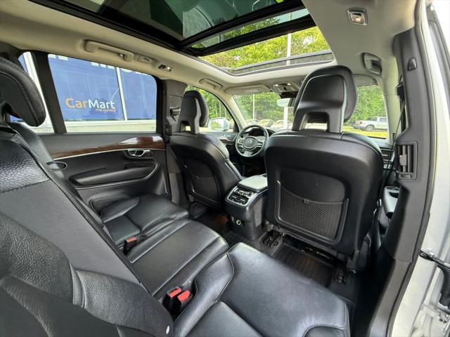 2016 Volvo XC90 T6 Momentum