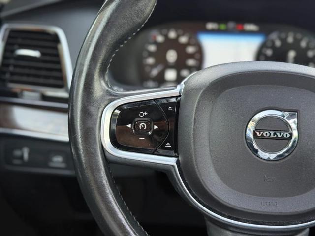 2016 Volvo XC90 T6 Momentum