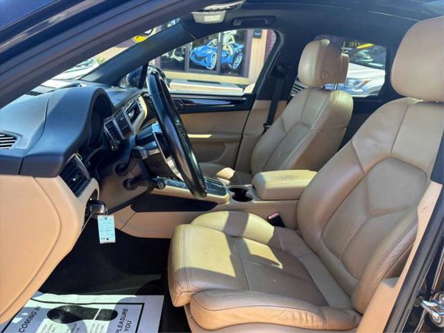 2017 Porsche Macan Base