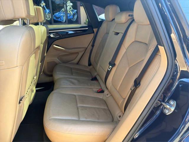 2017 Porsche Macan Base