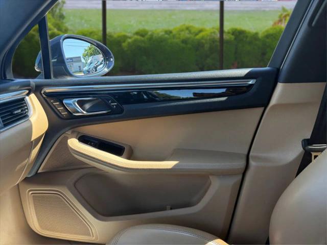 2017 Porsche Macan Base