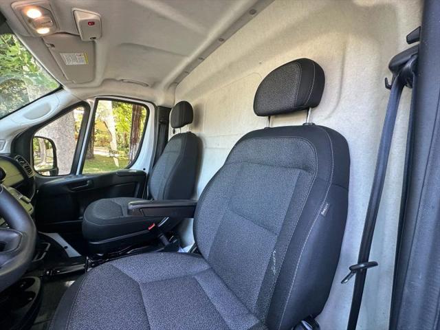 2023 Ram ProMaster 2500 Cargo Van Low Roof 136" WB