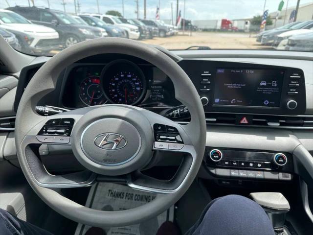 2022 Hyundai Elantra SEL