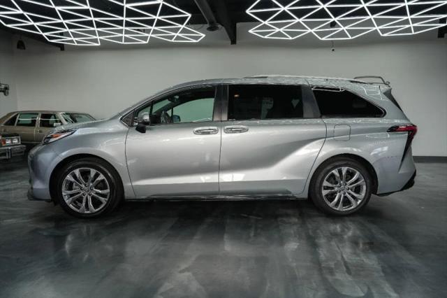 2022 Toyota Sienna Platinum