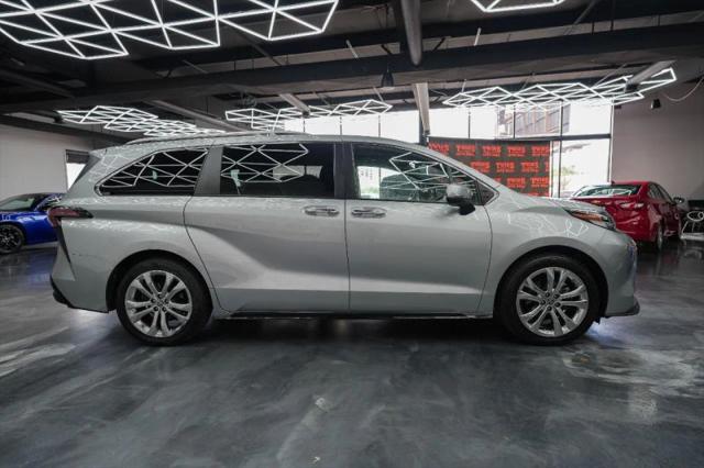 2022 Toyota Sienna Platinum